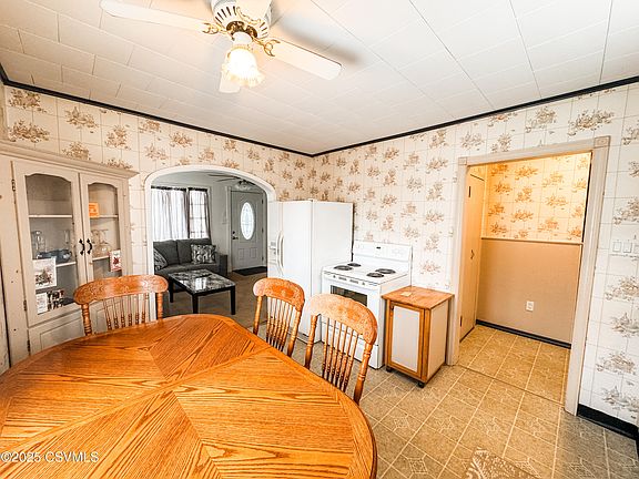 3rd image of 6855 Old Berwick Rd