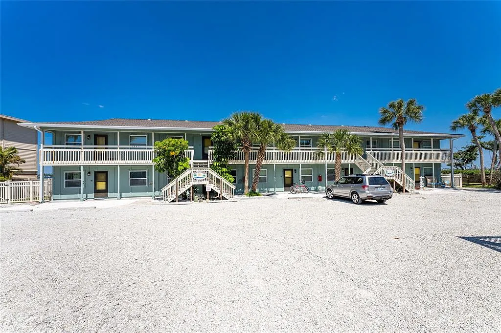 2 bed, 1.0 bath, 864 sqft, $3,000 — Photo 1