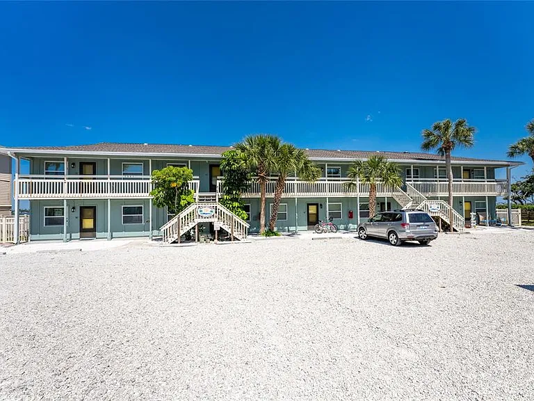 5041 N Beach Rd #4-A — Photo 1