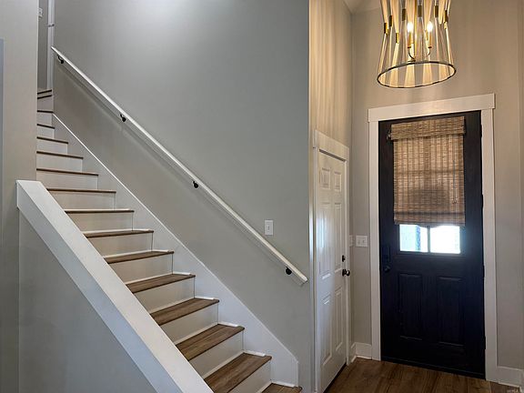 3rd image of 751 Jaxon Cv