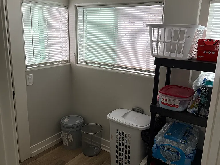 4039 Van Dyke Ave — Photo 26