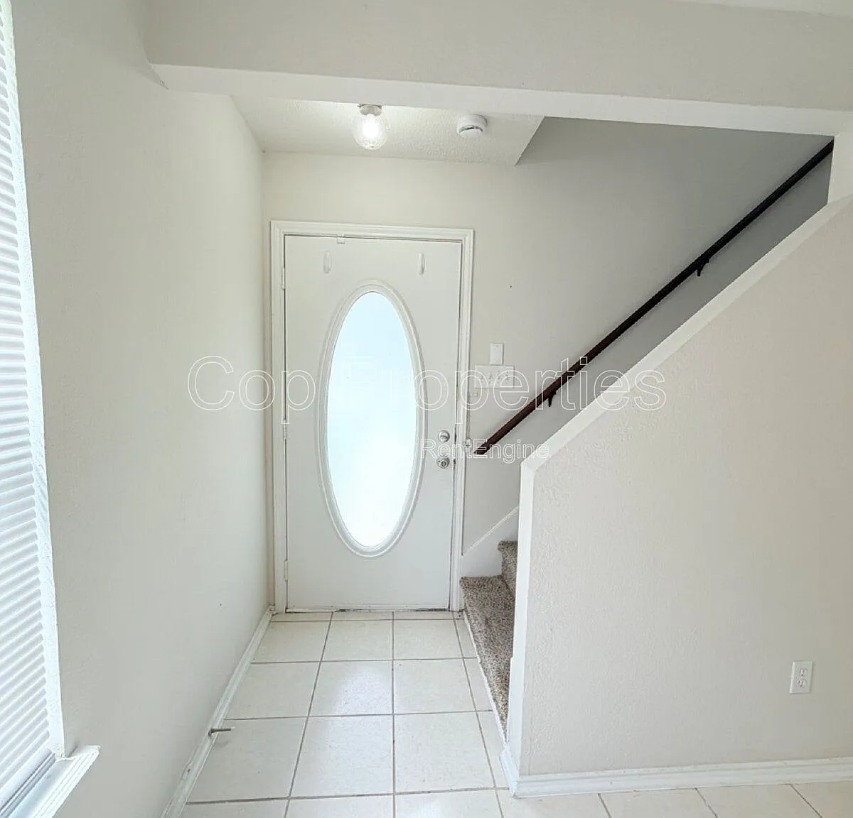 2 bed, 1.5 bath, $1,100 — Photo 3