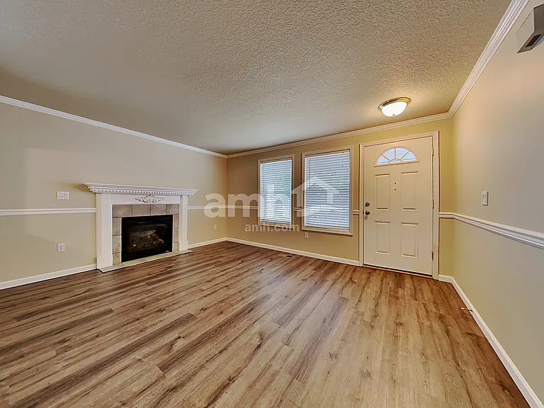 2512 NW 15th St — Photo 9