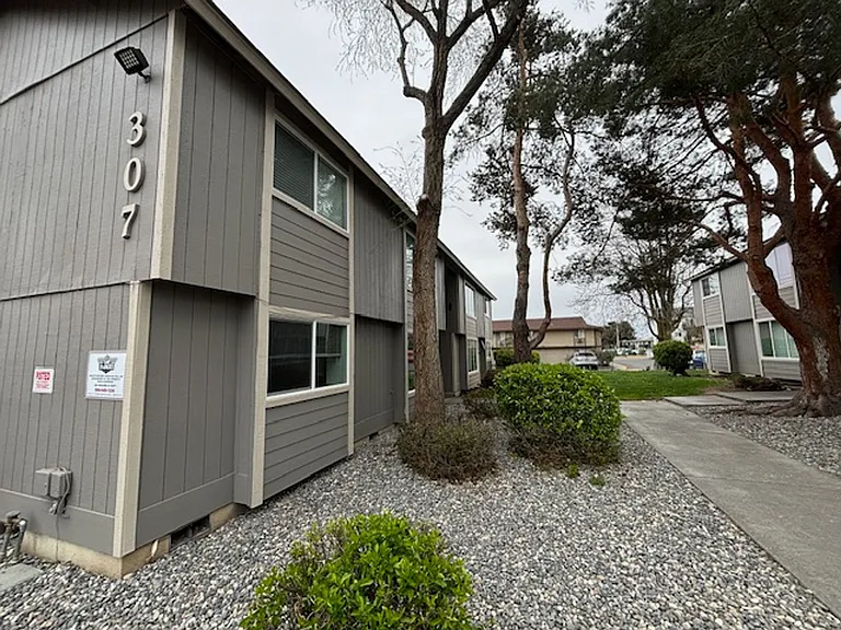 Twenty Westgate Apartments — Photo 17