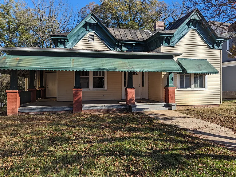 1446 N Main St — Photo 7