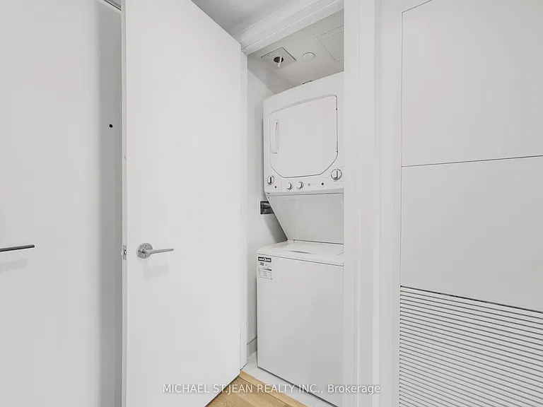 1 Jarvis St #726 — Photo 31