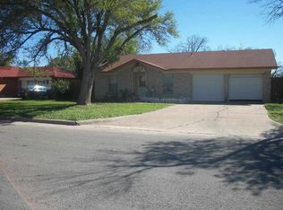 208 Happy Ln, Del Rio, TX 78840