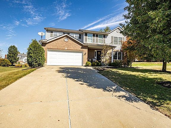 3rd image of 2890 Tamarack Ct