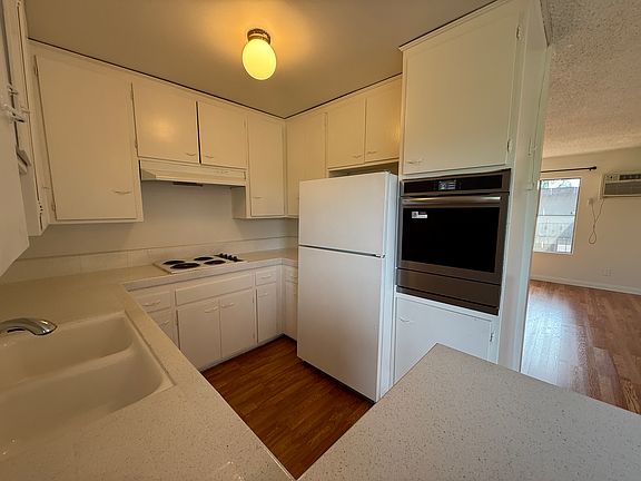 3rd image of 6535 Fulton Ave APT 205
