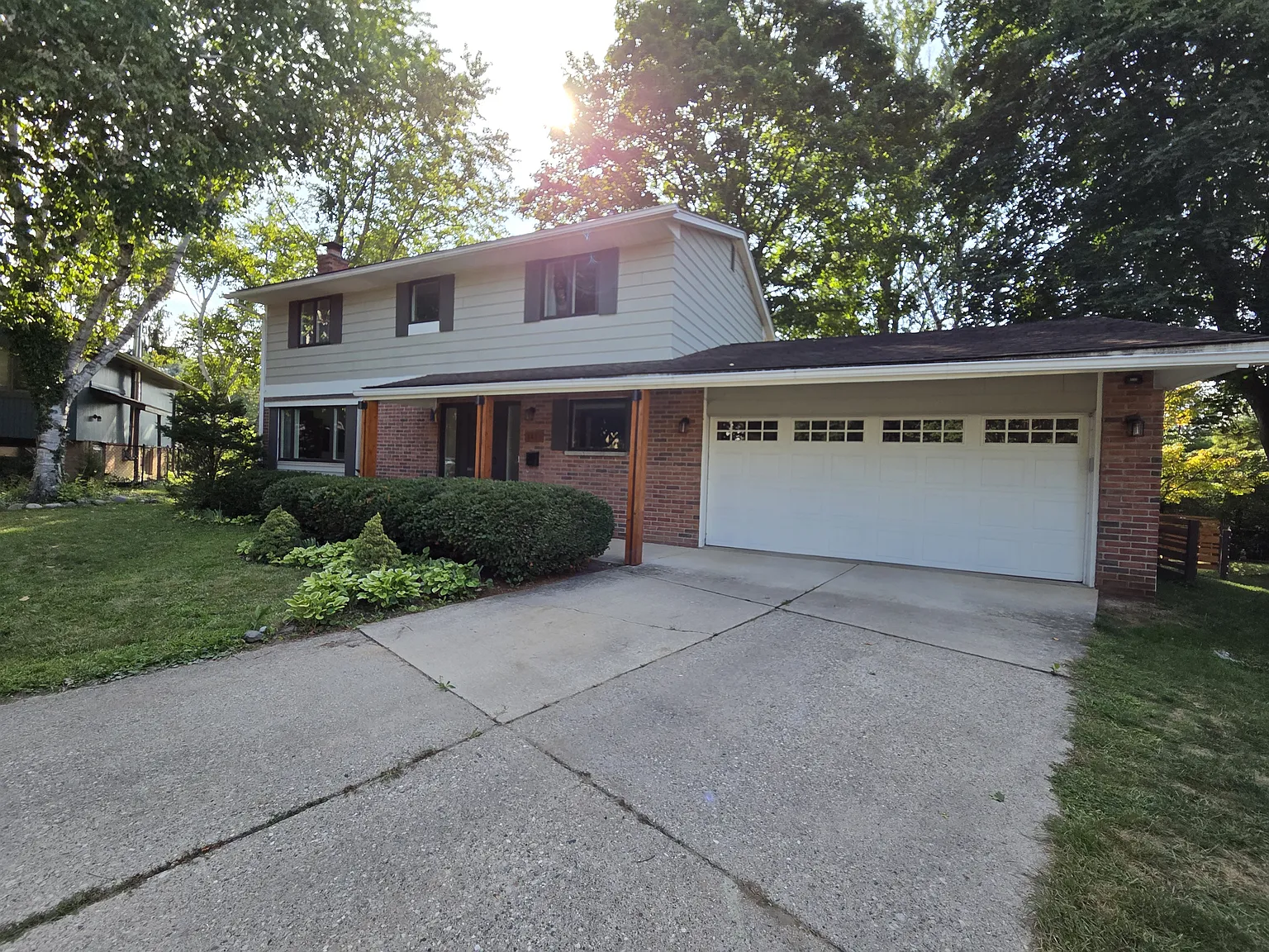 4 bed, 1594 sqft, $3,400 — Photo 2