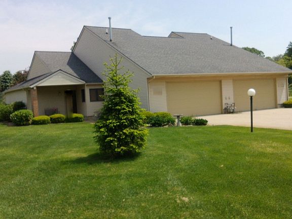 3rd image of 52910 Freda Dr