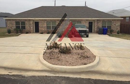1st image of 2209 Breezy Dr