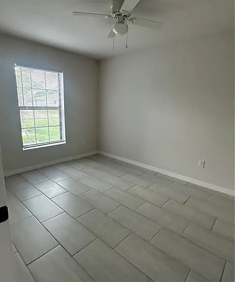606 SE 8th St #606 — Photo 30