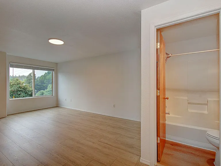 8601 NE 21st St #D — Photo 21