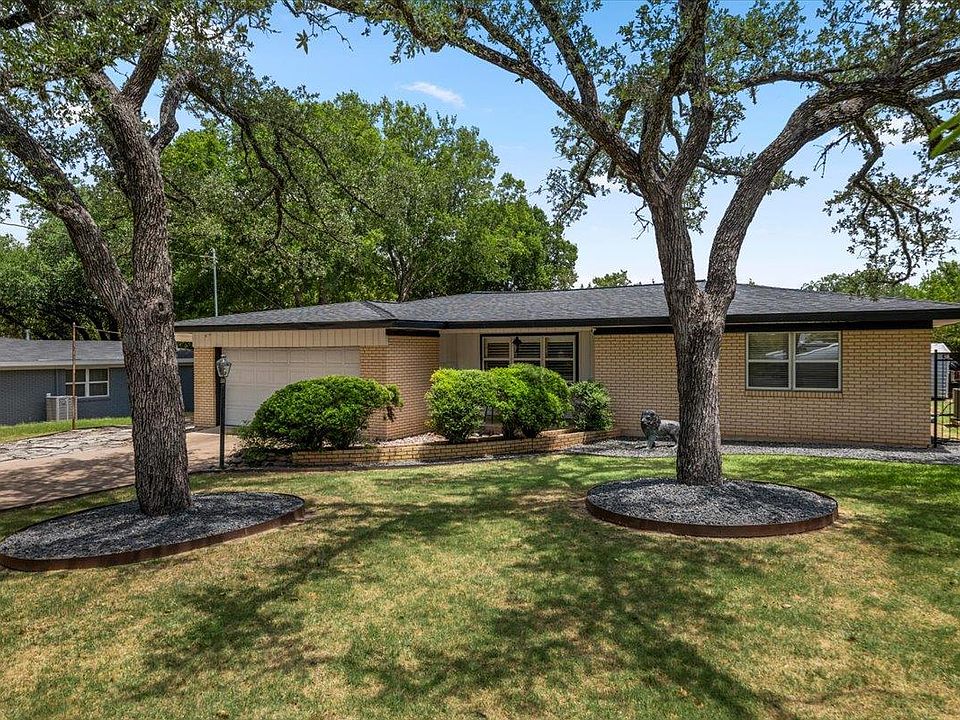 1st image of 11901 Oak Trl