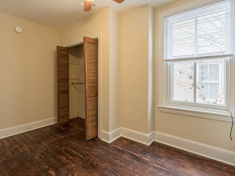 2nd Floor Middle Bedroom