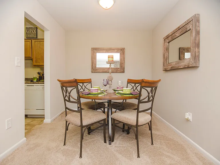 The Crest Apartments — Photo 9