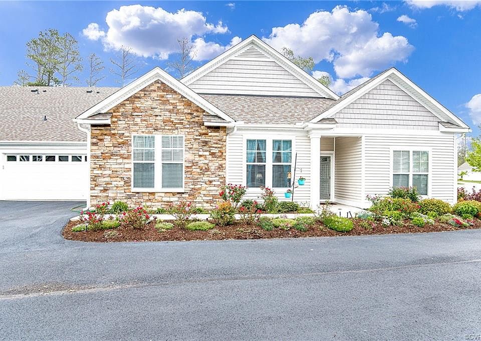 1st image of 12104 Magnolia Bluff Ct #12104