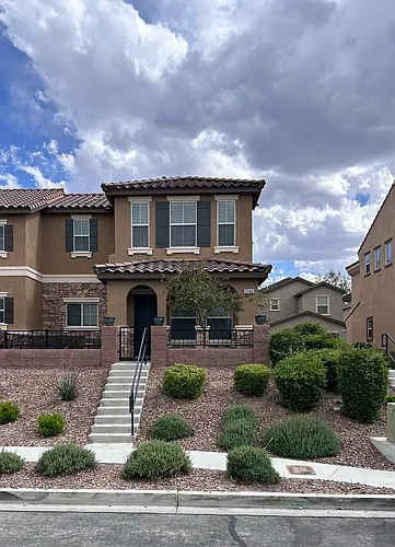 3185 Mist Effect Ave Photo 1