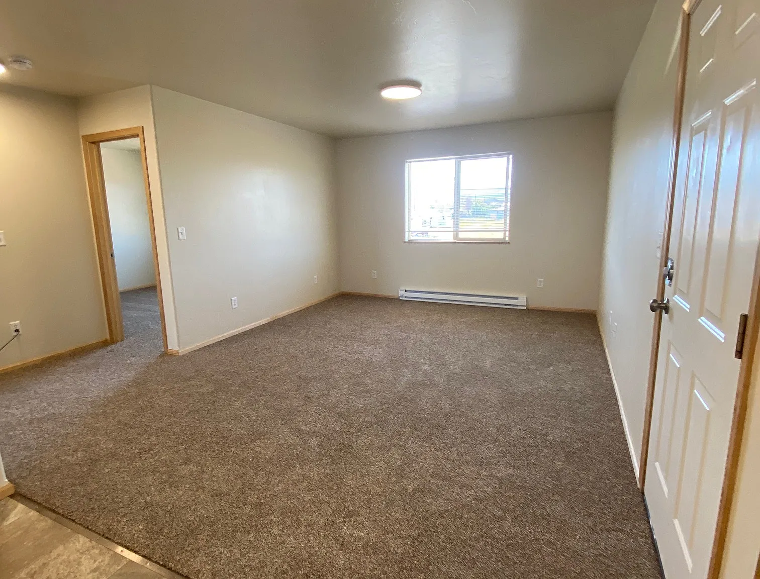 2 bed, 980 sqft, $1,350 — Photo 3
