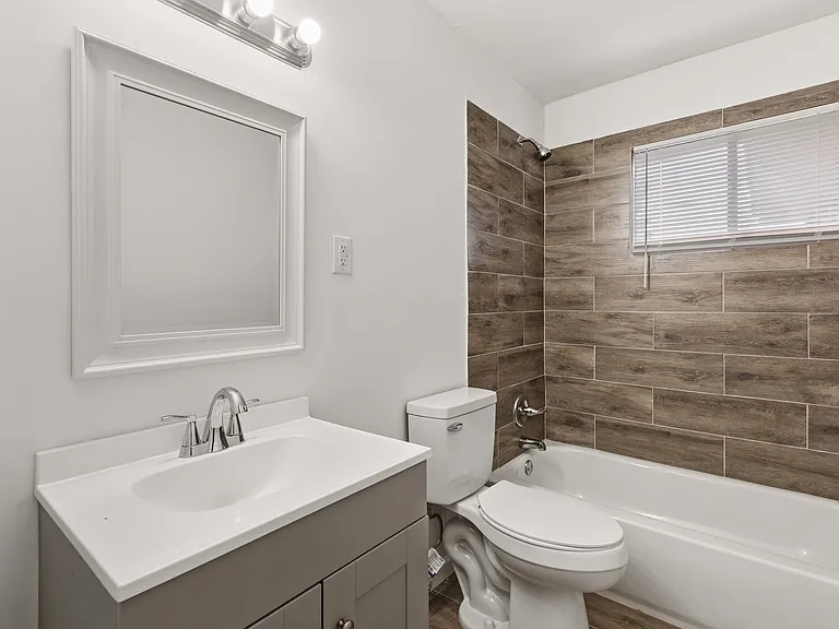 1642 Rozelle Cv — Photo 10