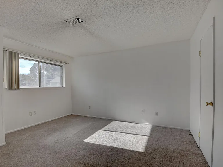 2330 E Fremont Ave #A19 — Photo 13