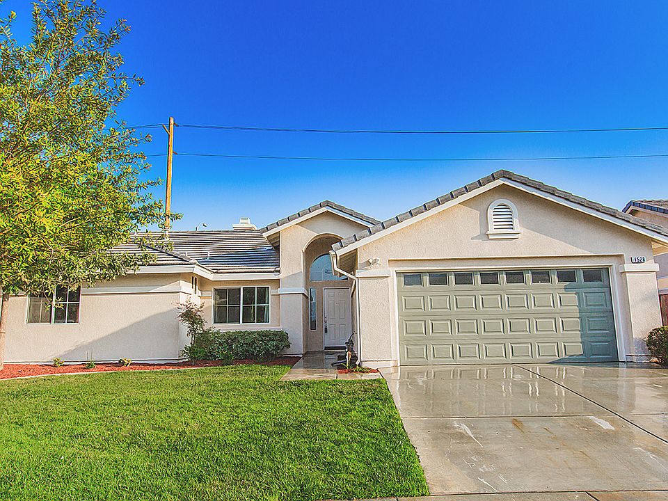 1st image of 1528 Andalusian St