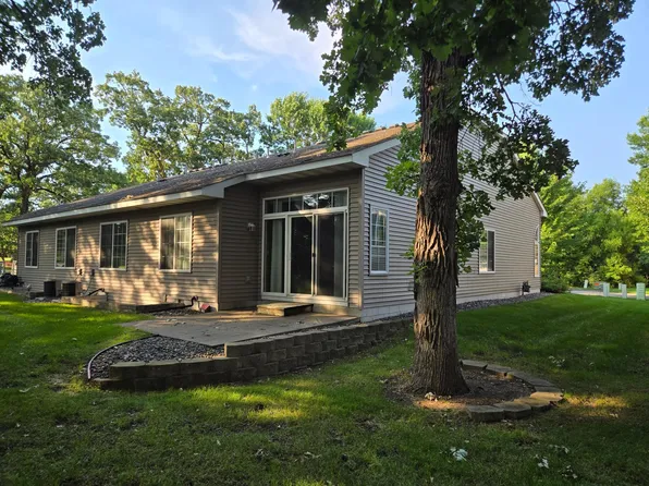 19136 Concord Ct NW, Elk River, MN 55330
