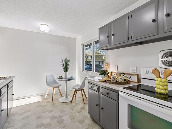4th image of 411 Dorland Pl