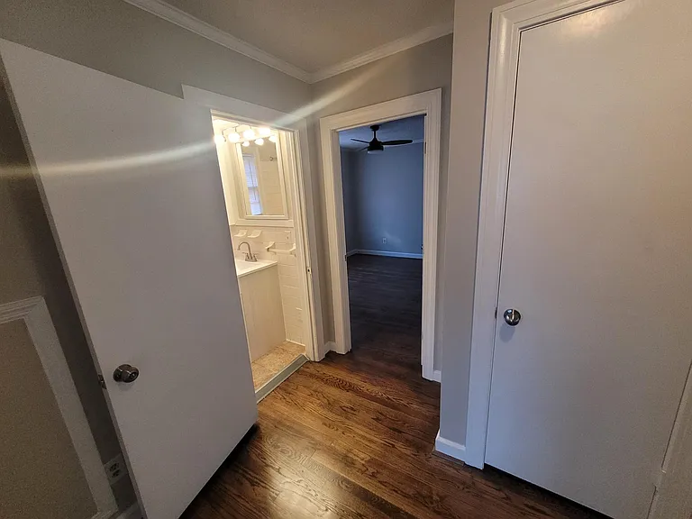 910 Edwards Ave — Photo 19