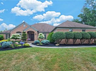 314 Lakeview Cir, Aurora, OH 44202