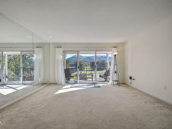 4th image of 202 University Pkwy APT 28E