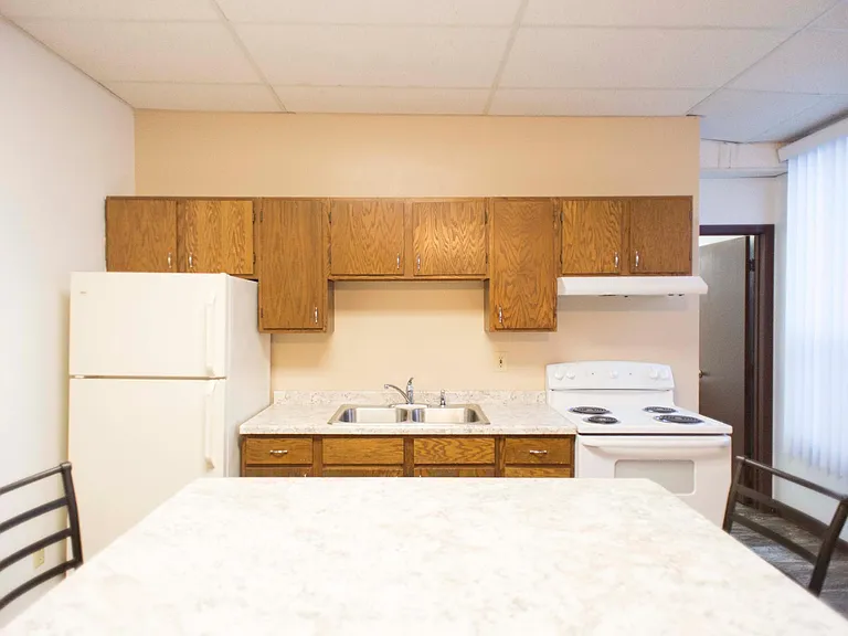 411 Broadway N #203 — Photo 4