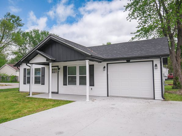 571 Mann Ave, Austin, IN 47102