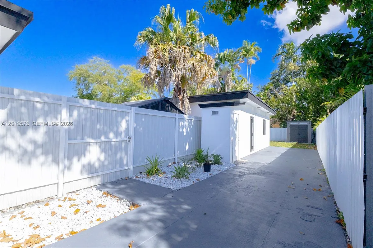 Building Photo - 571 NW 152nd St
