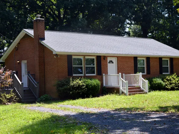 2703 Indian Run Rd, Amissville, VA 20106