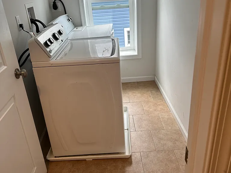 106 Ridgeway St — Photo 9
