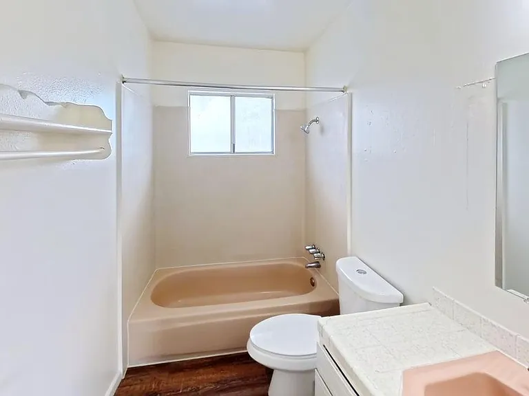 1215 Minnewawa Ave #B — Photo 5