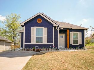 320 W Bond St, Denison, TX 75020