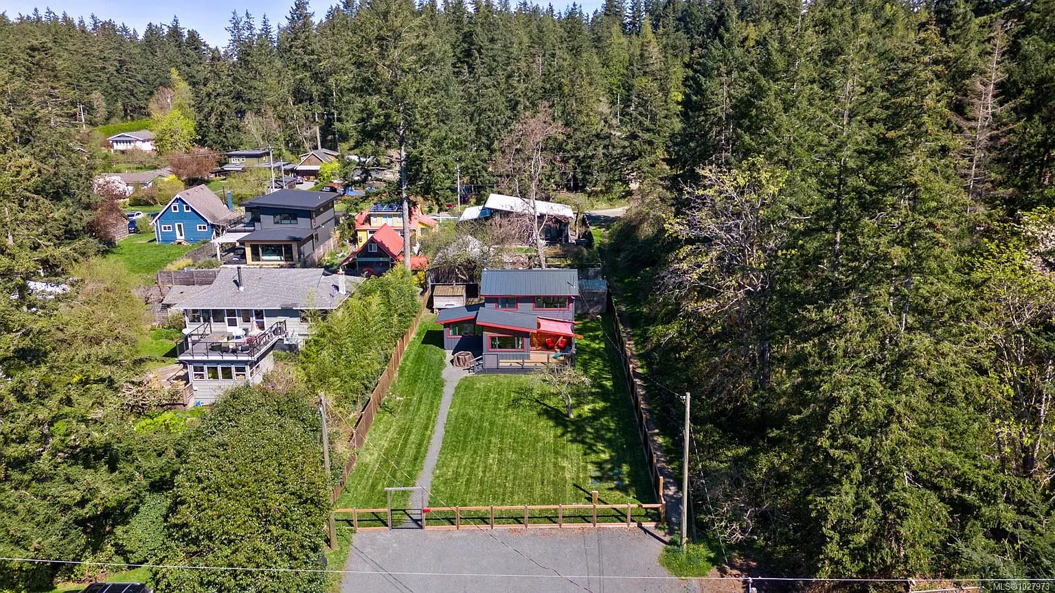 1304 Midden Rd photo 1
