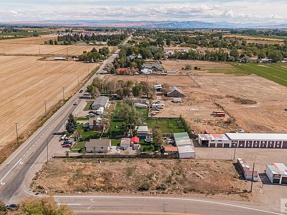 5th image of 298 N Yellowstone Hwy