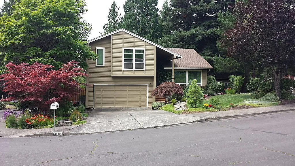 7083 SW Barbara Ln photo 1