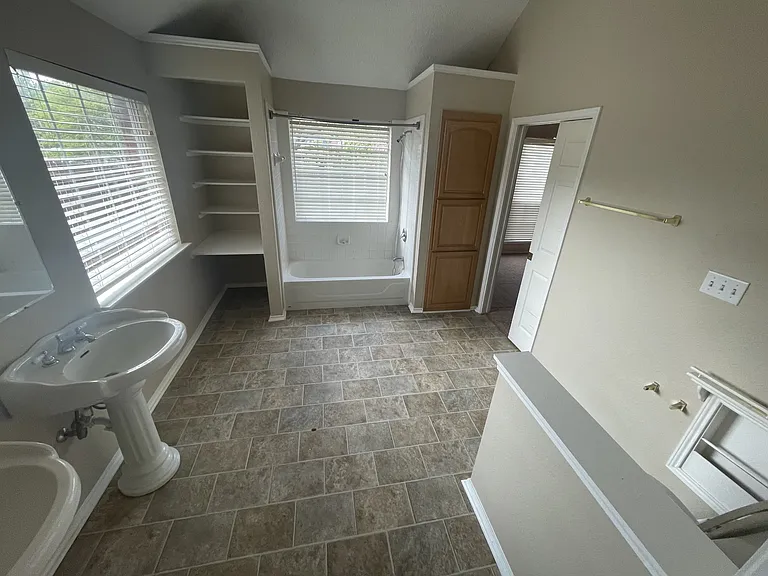 6720 Tabor Dr — Photo 8