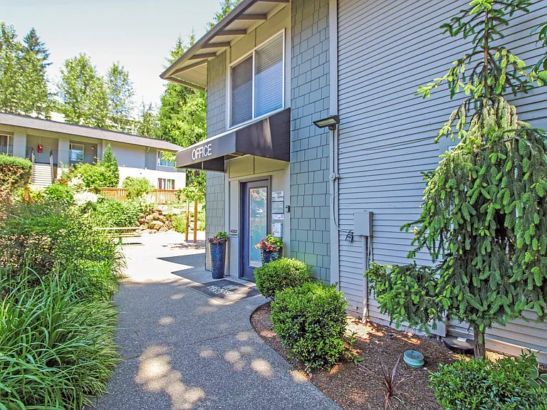 Leasing Office