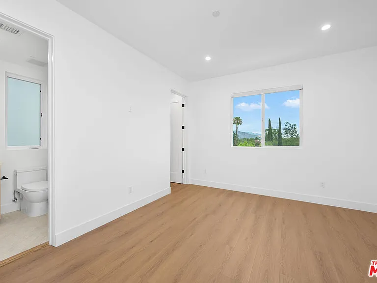 5248 Auckland Ave — Photo 8