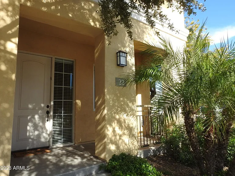 121 N California St #22 — Photo 4