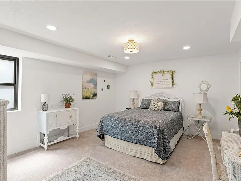 813 N Cedar Bluff Rd — Photo 28