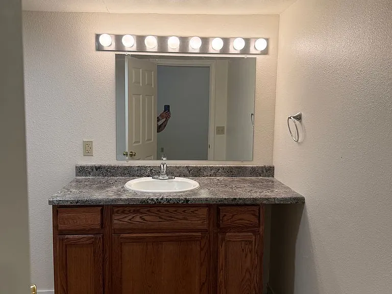 15144 Sitkum Ln — Photo 4
