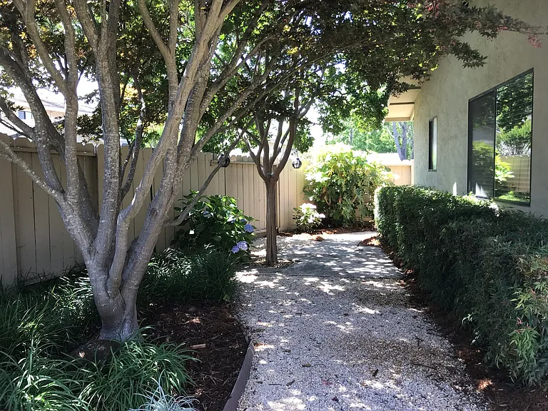 1633 San Vicente Ave — Photo 22