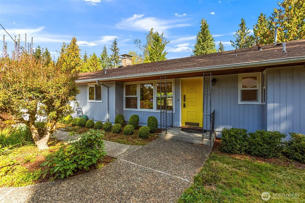 Building Photo - 860 SW Normandy Ter